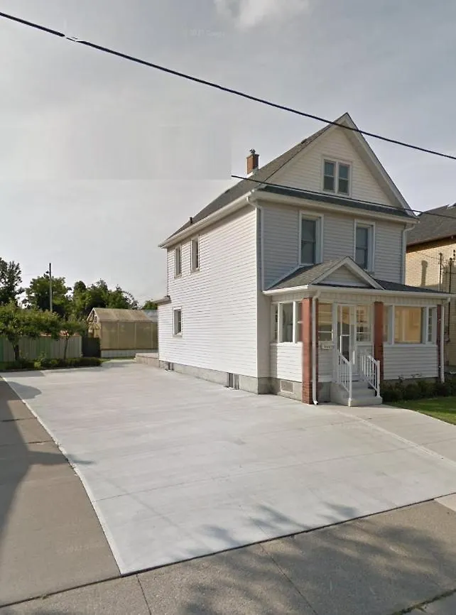 Ultra Close To Clifton Hill And The Falls & Wonderful Free Breakfast Delivered Daily Niagara Falls 0*,